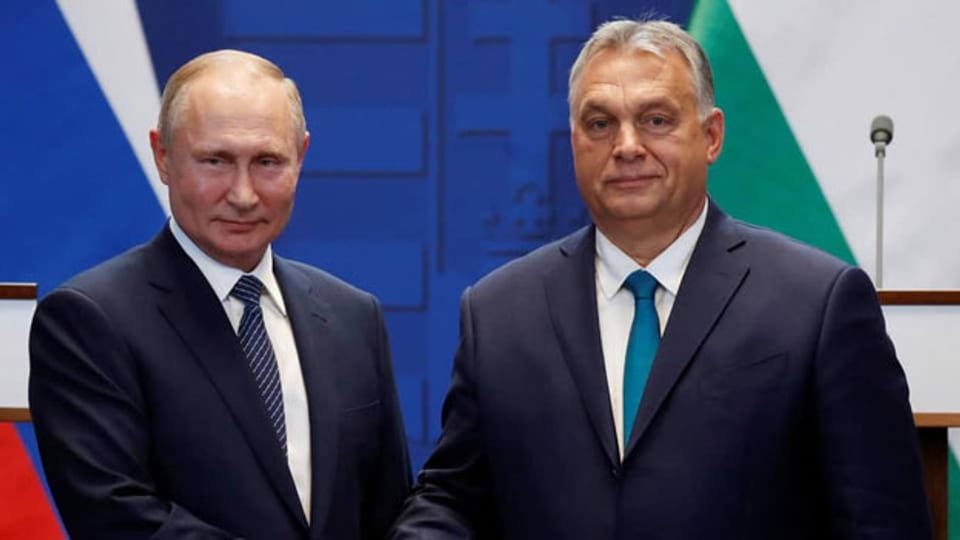 Der ungarische Premierminister Viktor Orban (re) und der russische Präsident nach einer Medienkonferenz bei ihrem Treffen in Budapest im Oktober 2019.