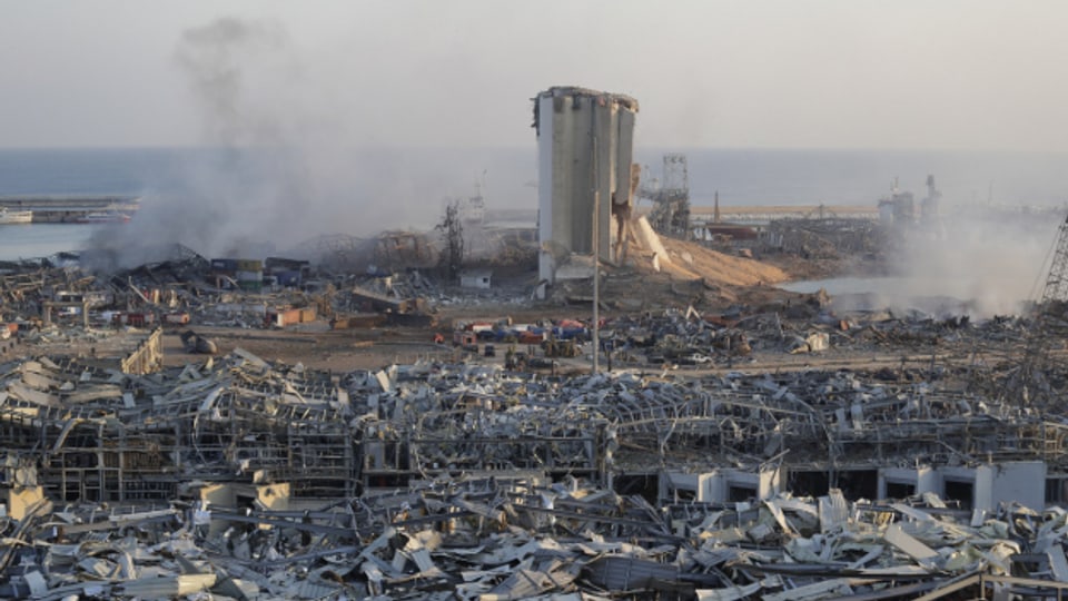 Beirut nach der Explosion - die Aufräumungsarbeiten laufen