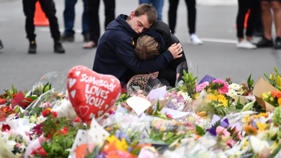 Trauernde nach den Attentaten in Christchurch, Neuseeland