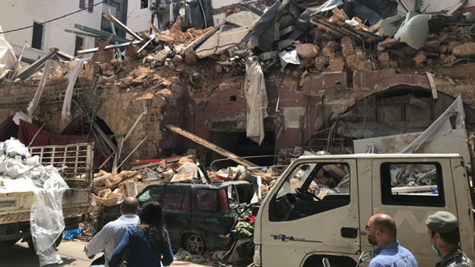 Trümmer nach der verheerenden Explosion im Hafen von Beirut/Libanon.