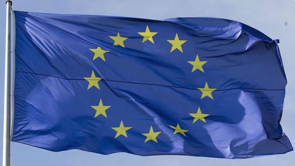 EU-Fahne im Wind.