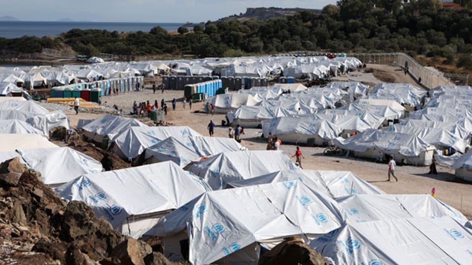 Griechenland will kleinere Camps schliessen.