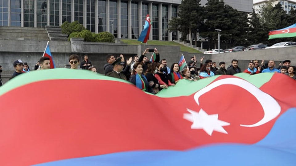 Die Rollen Russlands und der Türkei im Konflikt um Berg-Karabach