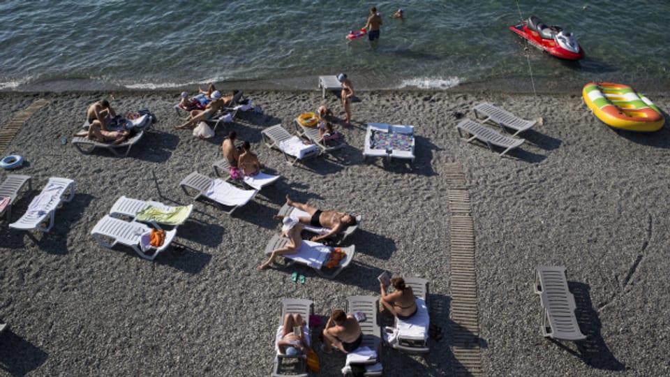 Ein Strand bei Jalta auf der Halbinsel Krim - ein beliebtes Ferienziel, doch das Trinkwasser wird knapp.