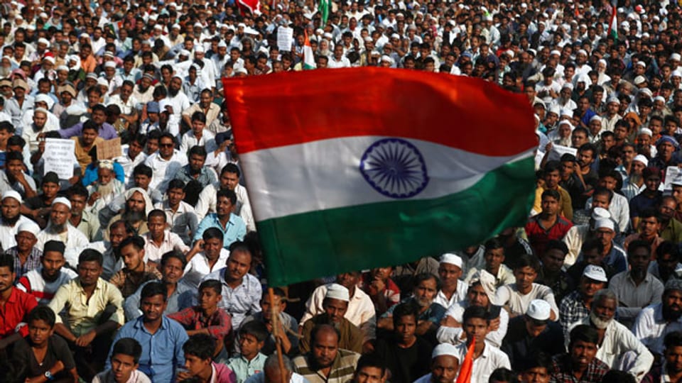 In Indien demonstrieren die Menschen gegen das neue Einbürgerungsgesetz.