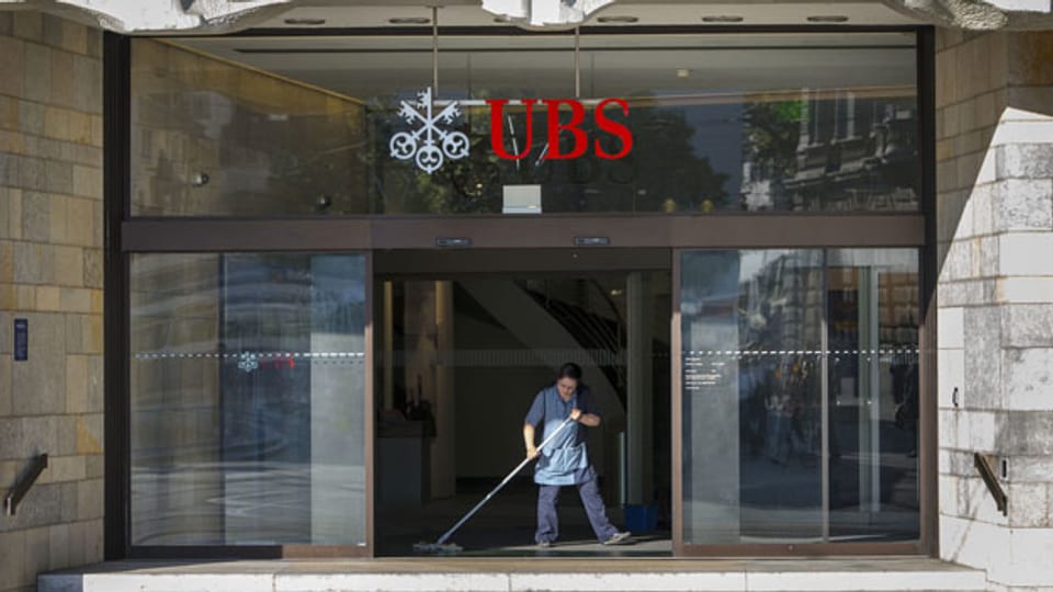 Die UBS will 44 der heute 240 Filialen in der Schweiz schliessen.