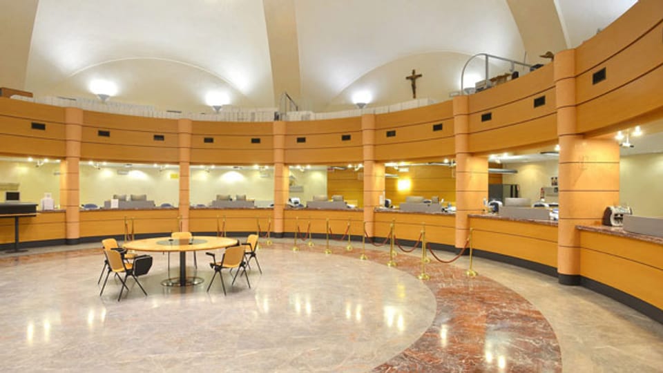 Der Blick in die Schalterhalle der Vatikanbank IOR.