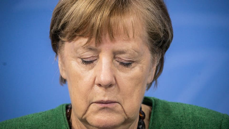 Bundeskanzlerin Angela Merkel (CDU), an einer Pressekonferenz. Der seit Monaten andauernde Lockdown in Deutschland wird angesichts steigender Corona-Infektionszahlen bis zum 18. April verlängert.