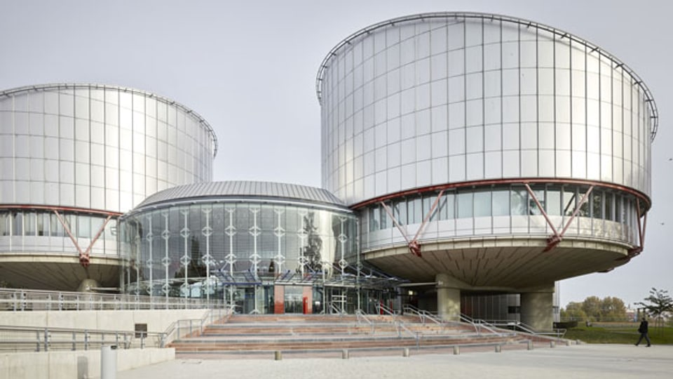 Das Gebäude des Europäischen Gerichtshof für Menschenrechte in Strassburg (F).