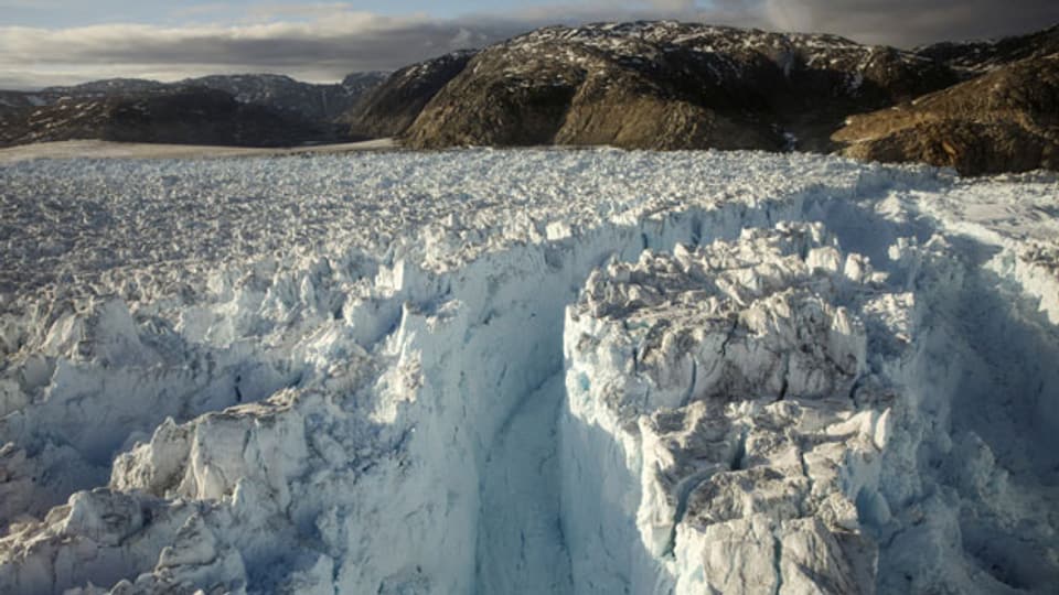 In Grönland zeigt der Kollaps eines Gletschers die Auswirkungen des Klimas.