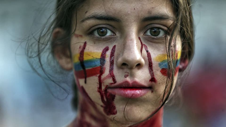 Studentin bei einer Anti-Regierungs-Protesten in Cali, Kolumbien.