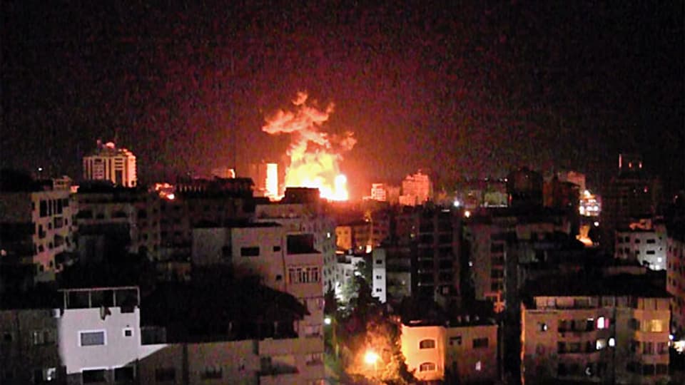 Israelischen Luftangriffe auf Gaza-Stadt.