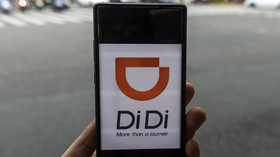 Die App des Taxi-Dienstes Didi Chuxing auf einem Smartphone.