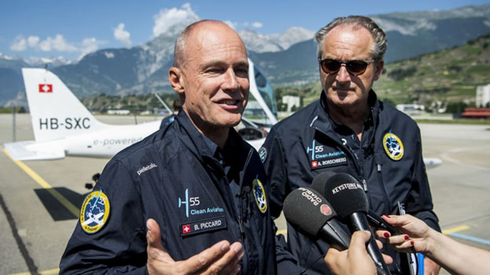 Bertrand Piccard und Andre Borschberg auf dem Flughafen Sion am 20. Juli 2021.