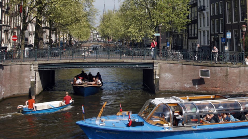 Eine Brücke in Amsterdam.