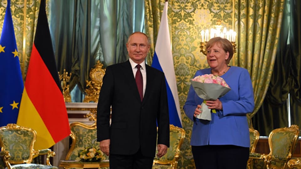 Die deutsche Kanzlerin Angela Merkel auf ihrer Abschieds-Tournee zu Besuch bei Wladimir Putin.