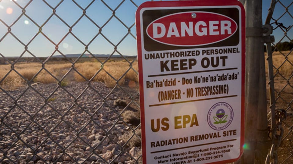 Mariano Lake, New Mexico: Ein Schild warnt vor der Strahlungsgefahr auf dem Gelände einer stillgelegten Uranmine.