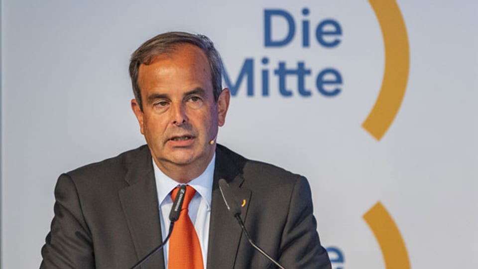 Gerhard Pfister, Parteipräsident der Partei die Mitte, bei seiner Rede anlässlich der Delegiertenversammlung der Die Mitte Partei der Schweiz vom Samstag, 11. September 2021 in Zug.