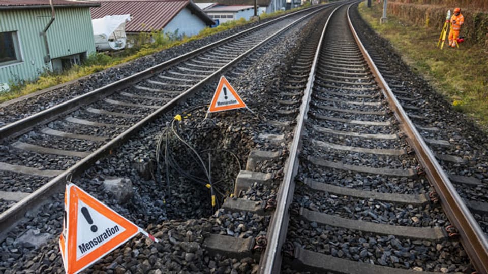 Die SBB-Linie zwischen Lausanne und Genf ist wegen einer Gleisabsenkung in Tolochenaz unterbrochen.