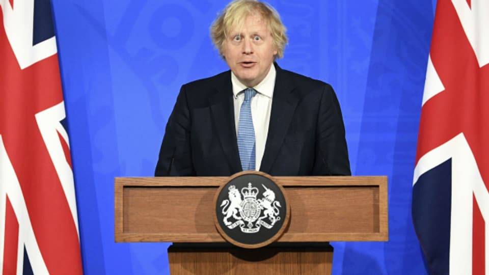 Der britische Premier Boris Johnson kann im Amt bleiben.