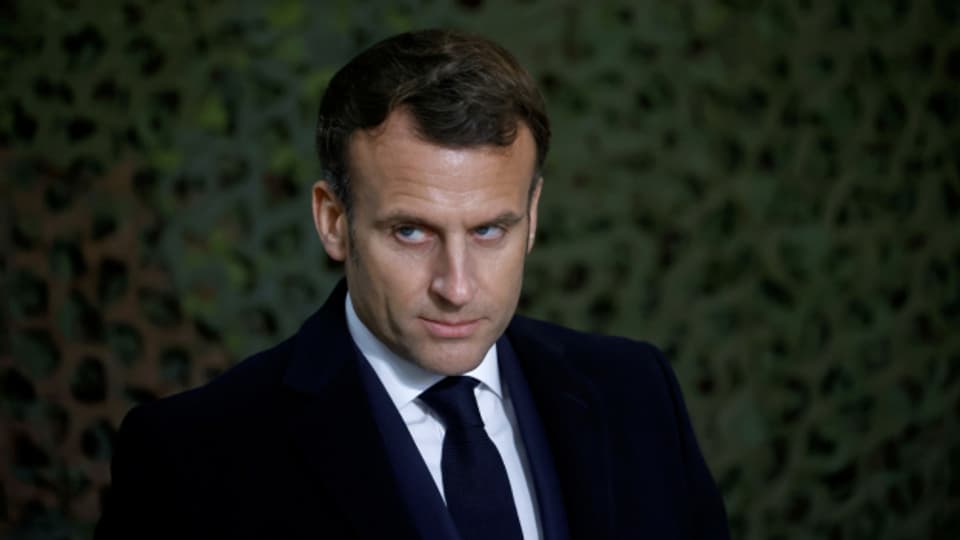 In Frankreich zittert der Präsident um seine Mehrheit im Parlament.
