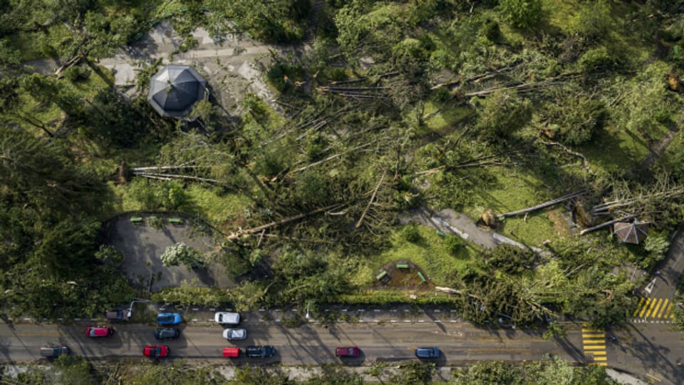 Der Sturm in La-Chaux-de-Fonds vom 24. Juli 2023 hinterliess ein Bild der Zerstörung.