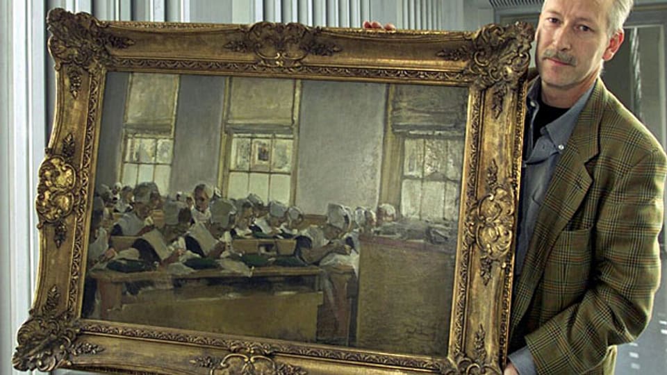 «Nähschule im Waisenhaus Amsterdam» - ein Bild von Max Liebermann. 1999 hat das Kunstmuseum Chur das Bild der  Alleinerbin des im KZ verstorbenen Besitzers zurückgegeben.