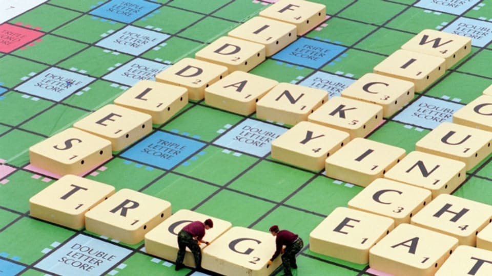 Weltgrösstes Scrabble-Brett im Londoner Wembley-Stadion bei einem Event im Jahr 1998