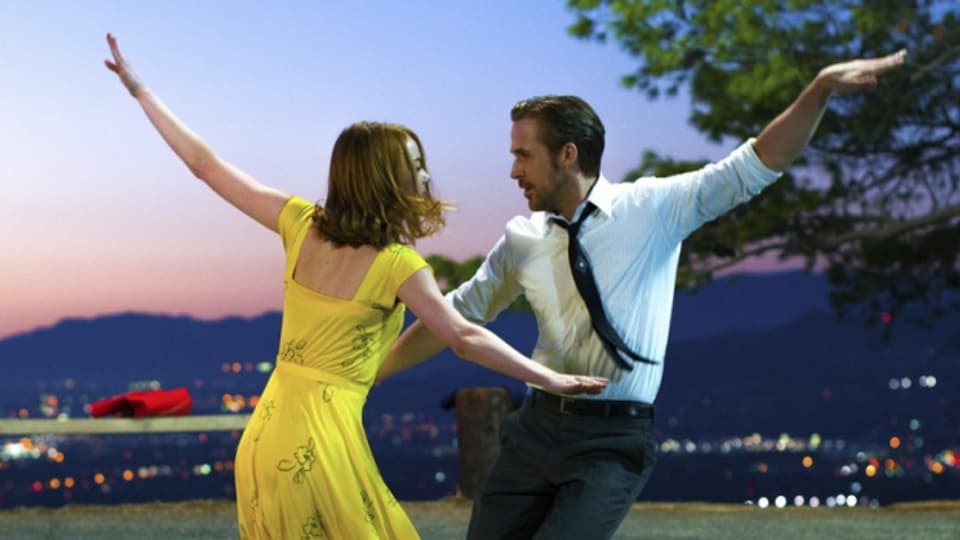 Emma Stone und  Ryan Gosling tanzen in «La La Land».