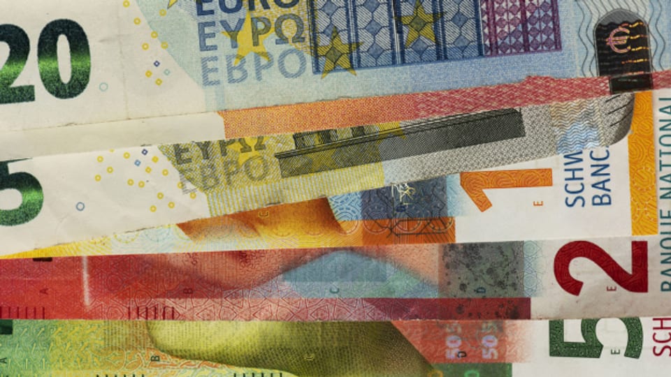 Der Euro notiert weiterhin unter der Parität und kostet am Donnerstag 0.997 Franken.