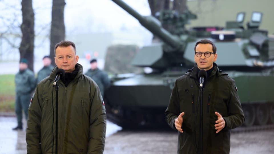 Polen will nach Aussage des Ministerpräsidenten Mateusz Morawiecki der Ukraine notfalls im Alleingang Kampfpanzer liefern.