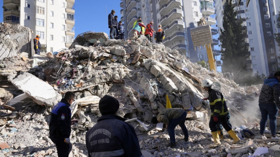 Nach dem verheerenden Erdbeben von 1999 hat die türkische Regierung gehandelt. Doch war sie genügend auf die jüngsten Erschütterungen vorbereitet?