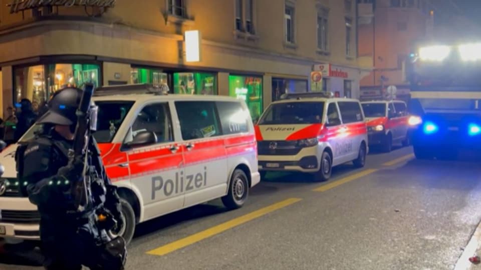 In der Nacht auf Sonntag kam es in Zürich zu Gewaltausschreitungen.