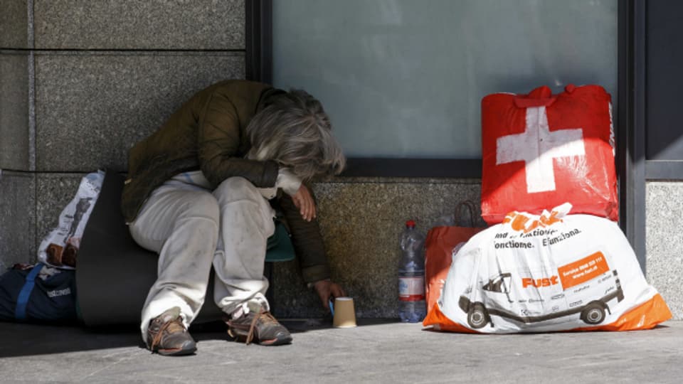In vielen Schweizer Städten fällt auf: Die Zahl obdachloser Menschen nimmt zu.