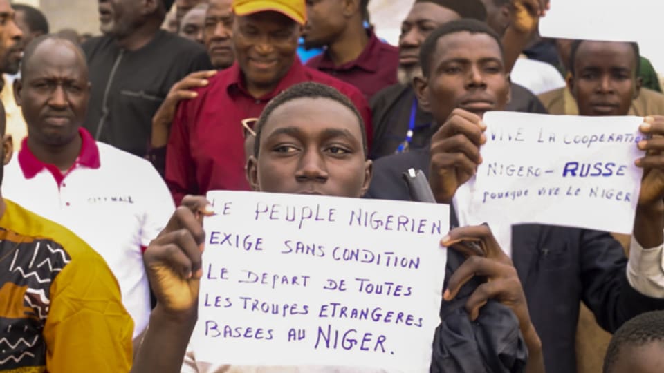  Teile der Zivilgesellschaft in Niger versuchen die Bevölkerung zu mobilisieren, damit diese gegen ausländische Einflüsse kämpft.
