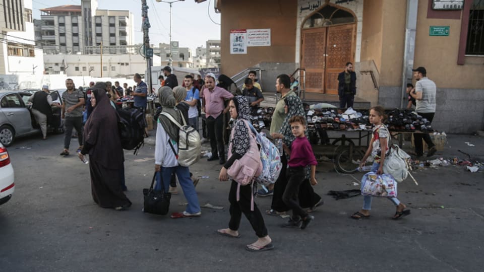 Die Bewohnerinnen und Bewohner in Gaza Stadt beginnen mit der Evakuierung.