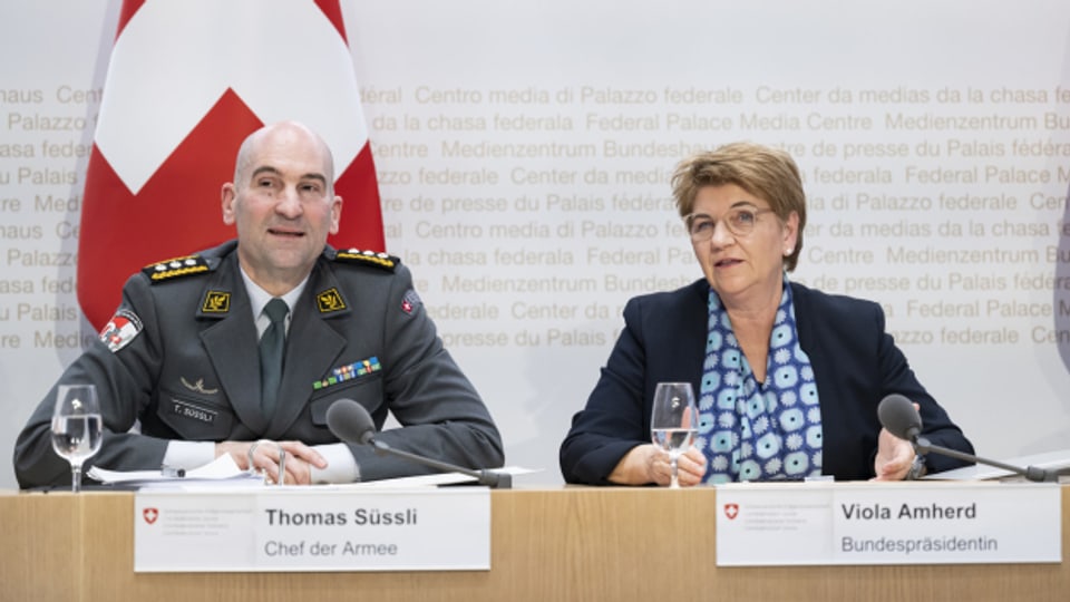 Verteidigungsministerin Viola Amherd und Armeechef Thomas Süssli an einer Medienkonferenz im Februar.