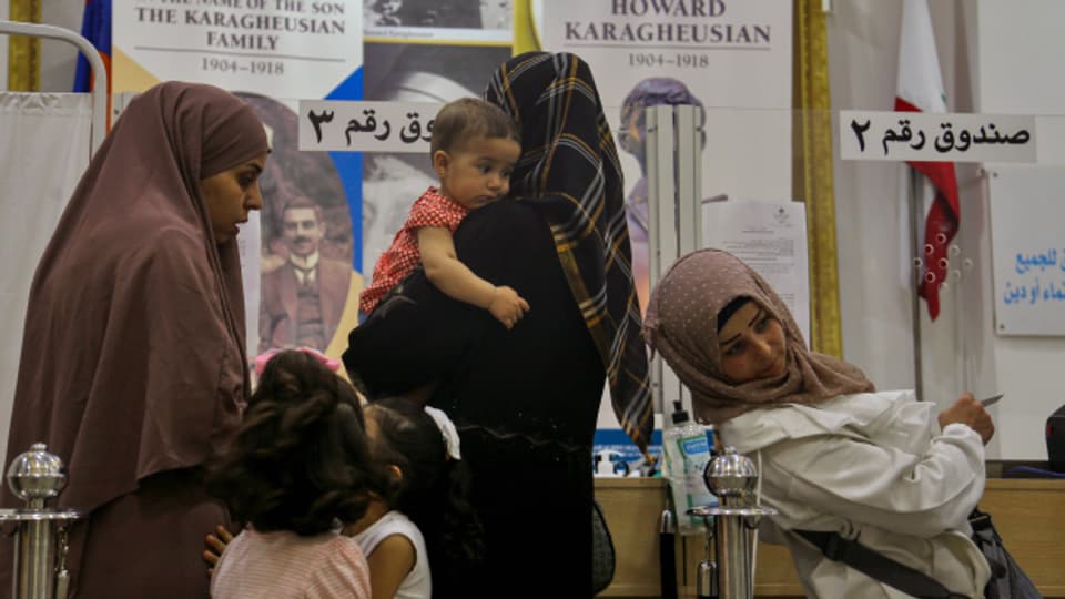 Geflüchtete Menschen aus Syrien in einem Aufnahmezentrum in der libanesischen Hauptstadt Beirut.