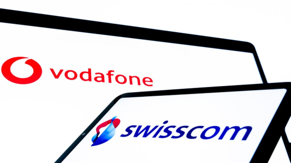 Der grösste Schweizer Telekomkonzern hat den Kaufvertrag für Vodafone Italien unterschrieben.