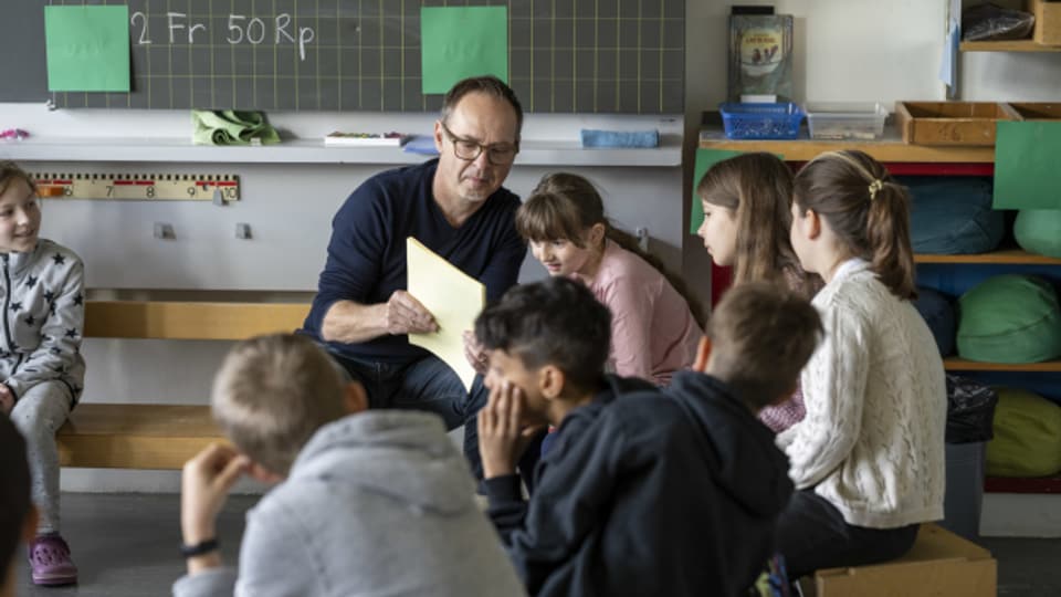 Auch Schweizerschulen im Ausland bekommen den Lehrpersonenmangel zusehends zu spüren.