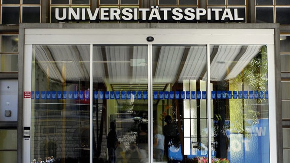 Eingang des Universitätsspital in Zürich.