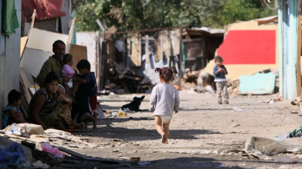 Armut in einer Romasiedlung in Kosovo.