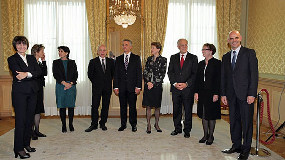 Gruppenbild des neuen Bundesrats am 14. Dezember 2011; er wurde von der Vereinigten Bundesversammlung gewählt.
