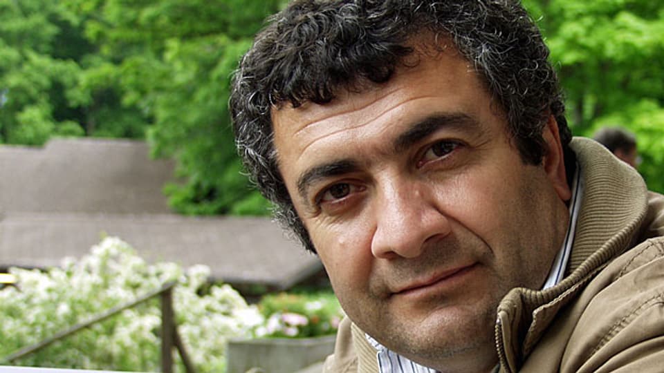 Der kurdisch-syrische Filmemacher Mano Khalil. Sein neuester Film «Der Imker» läuft dieser Tage im Kino an.