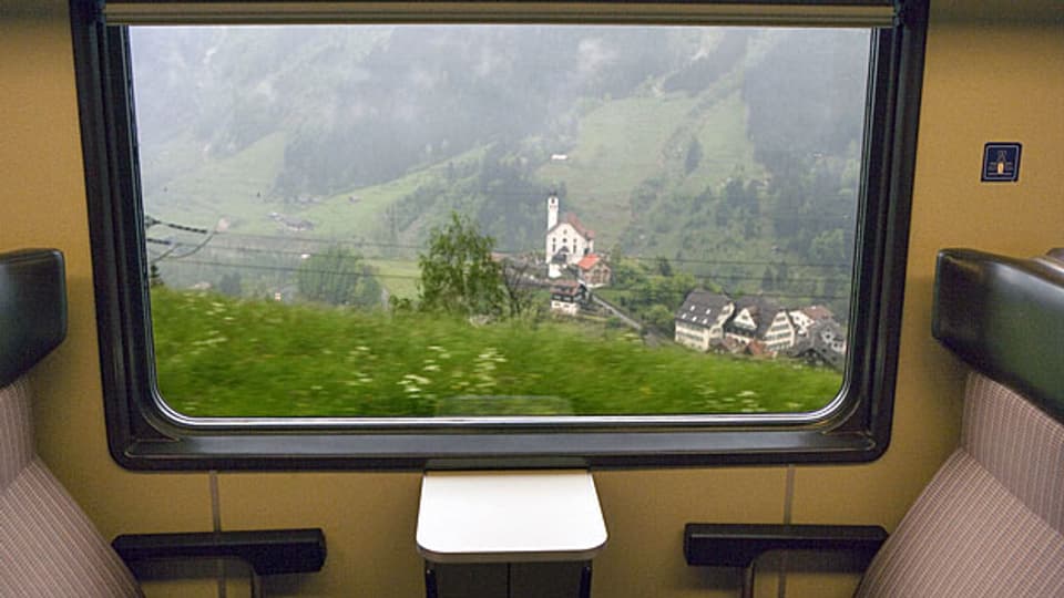 Auch 2017 werden die Stationen auf der Gotthard-Bergstrecke der SBB noch bedient. Die Kirche von Wassen wird eine besondere Attraktion bleiben.
