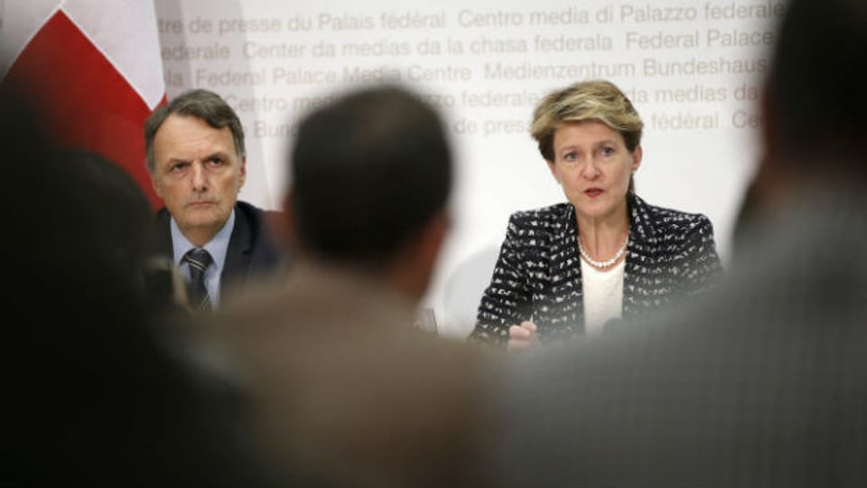 Bundesrätin Simonetta Sommaruga und Mario Gattiker vom Bundesamt für Migration an der Medienkonferenz zu Kroatien.