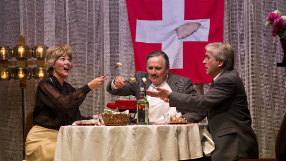 Szene aus dem Musical «Die Schweizermacher» in Zürich