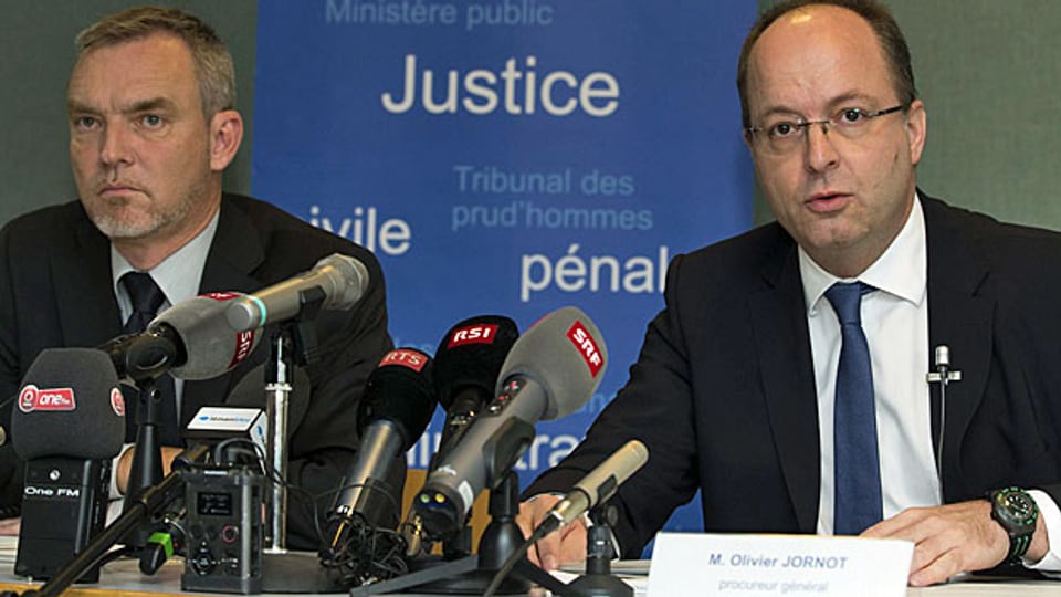 Medienkonferenz der Genfer Staatsanwaltschaft: Polizeichef François Schmutz und Generalstaatsanwalt Olivier Jornot.