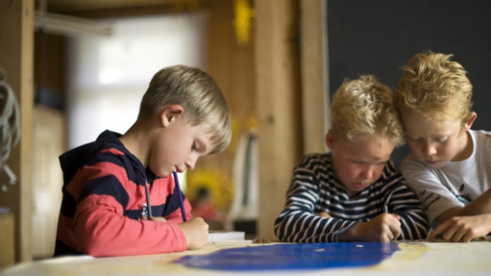 Zankapfel Tagesschule: Kinder einer Gesamtschule in Davos Monstein, die auch als Tagesschule geführt wird.