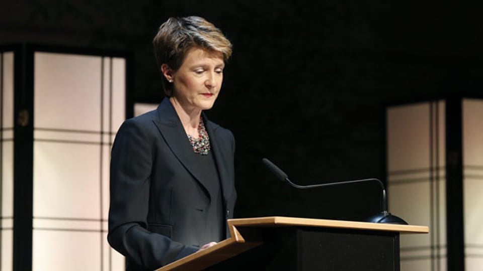 Bundesrätin Simonetta Sommaruga spricht beim Gedenkanlass für Opfer von fürsorgerischen Zwangsmassnahmen am Donnerstag, 11. April 2013 in Bern.